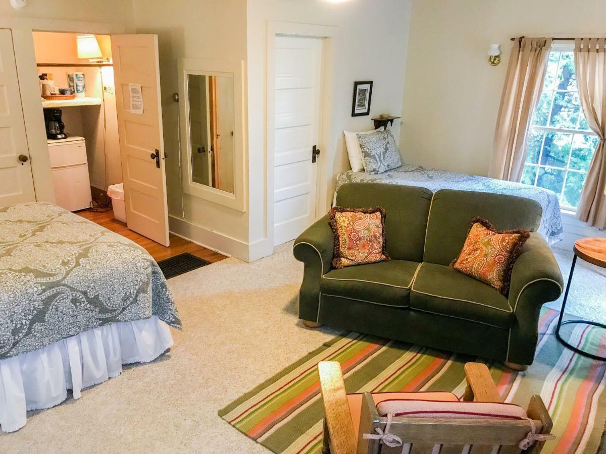 Chimney Corners Resort Frankfort Esterno foto